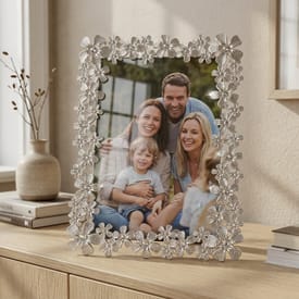 Daisy with Jewel Frame
