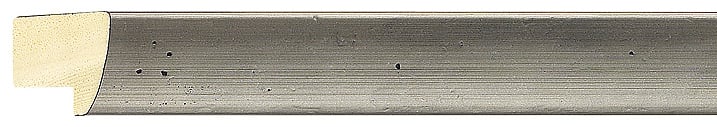 Silver Cushion Frame moulding: close-up of the finish and side profile